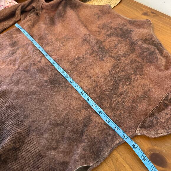 Anthropologie Pilcro Cashmere Mock Neck Snakeskin Brown Motiff Womens Large - Picture 4 of 9